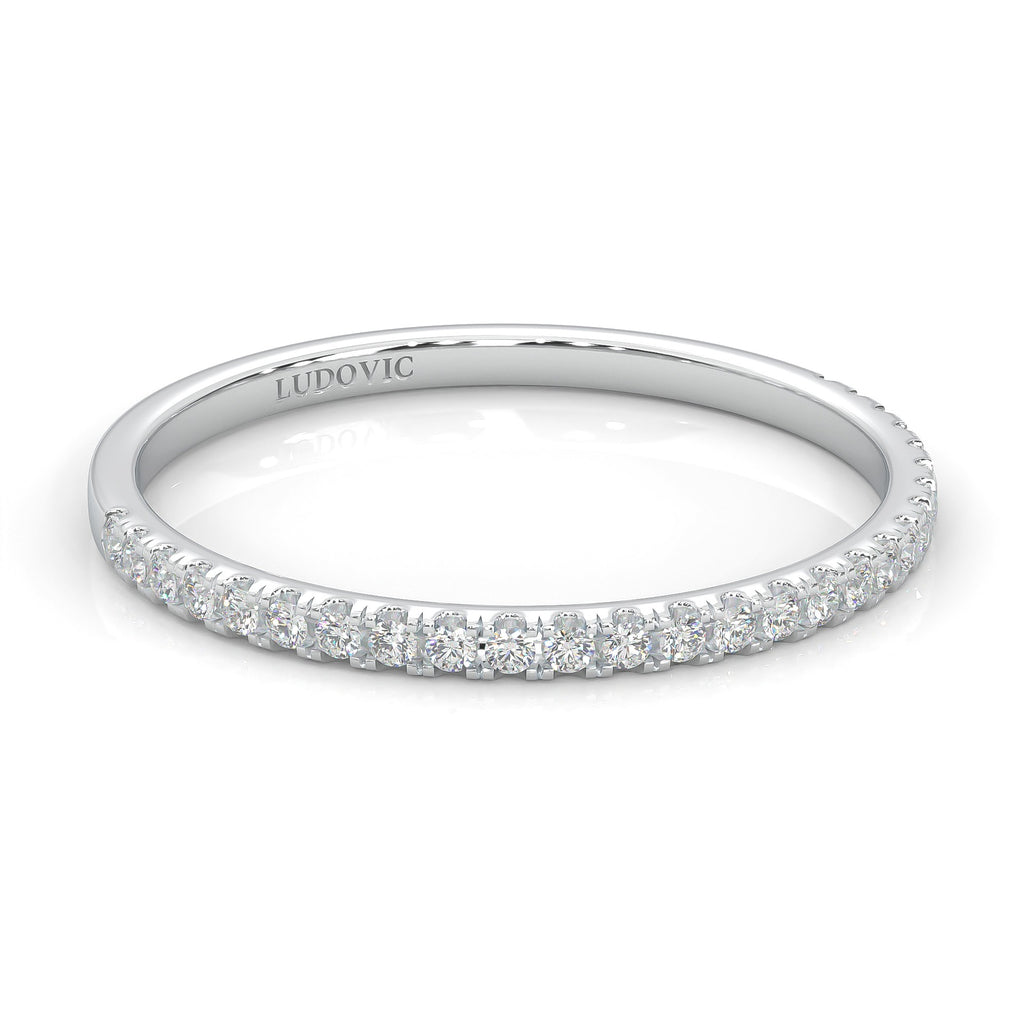 The Crystals Moissanite Wedding Band