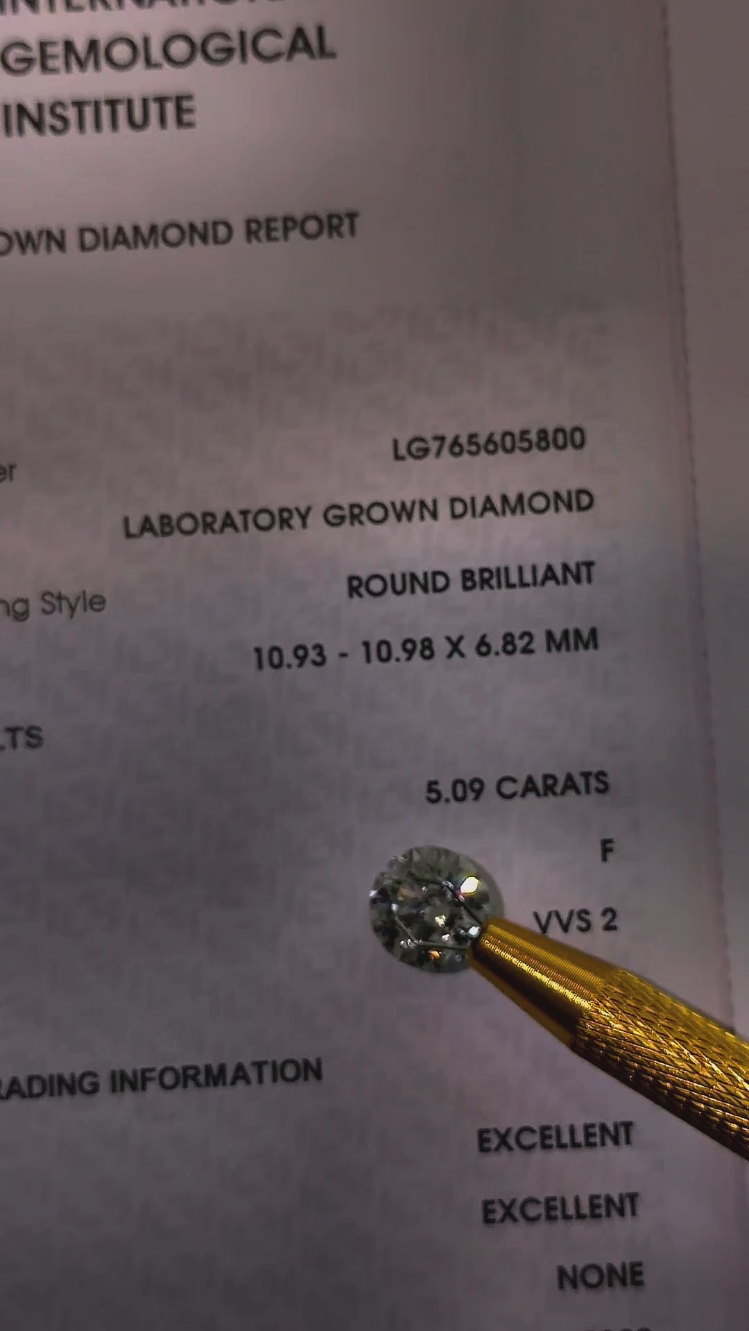 Video of actual 5.09 ct round lab-grown diamond, IGI LG765605800