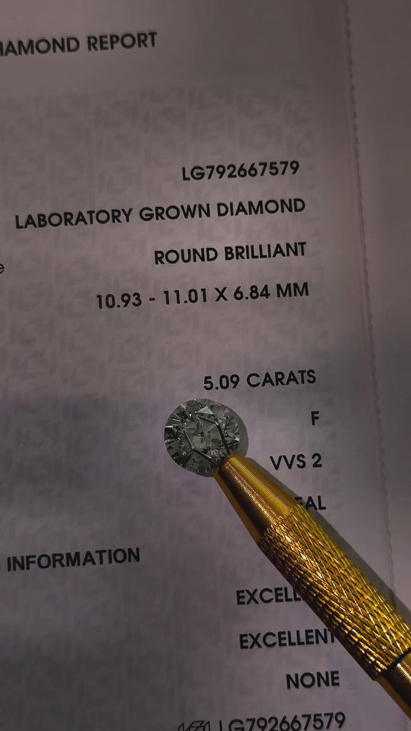 Video of actual 5.09 ct round lab-grown diamond, IGI LG792667579