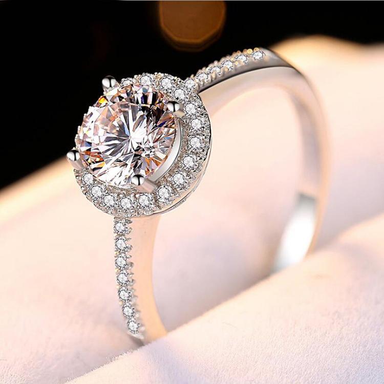 Royal Crown Ludovic Moissanite Ring™ - Ludovic Shop