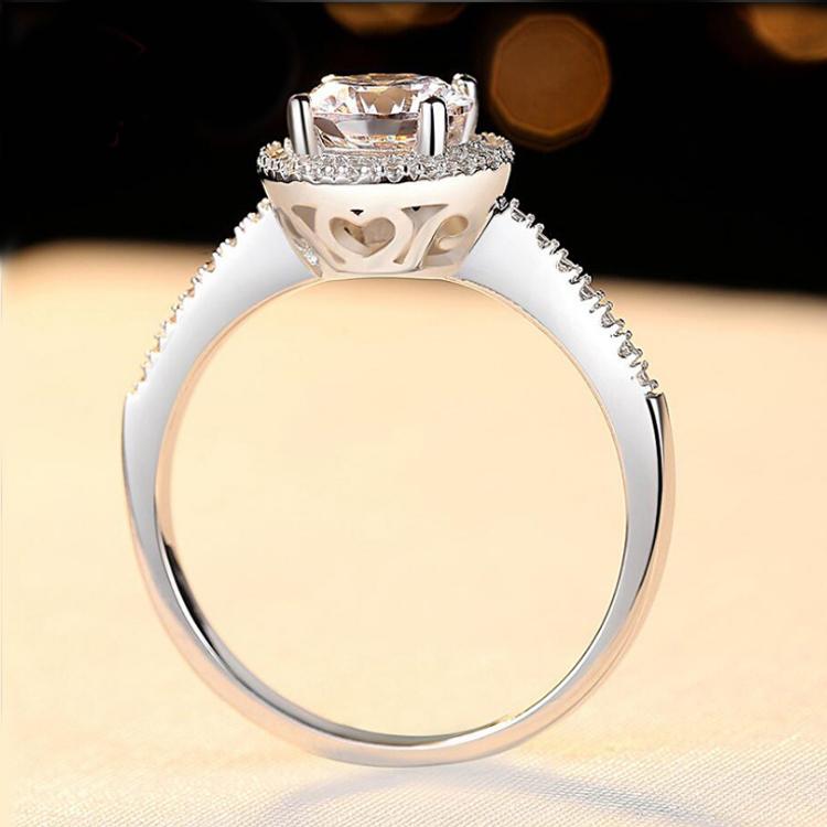 Royal Crown Ludovic Moissanite Ring™ - Ludovic Shop