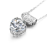 l'Amulette d'Ambre Moissanite pendant