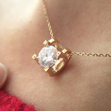 l'Amulette Parfaite Moissanite pendant
