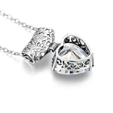 l'Amulette d'Ambre Moissanite pendant