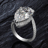 la Broche Vertueuse Moissanite Engagement Ring